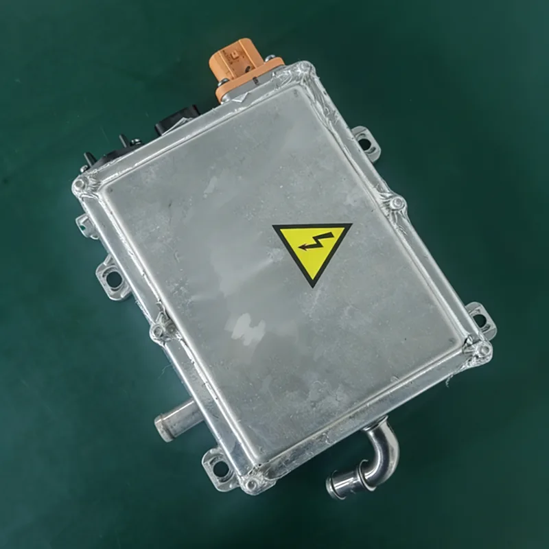 2,5 kW:n pölytiivis DC/DC-muunnin PHEV-autoille